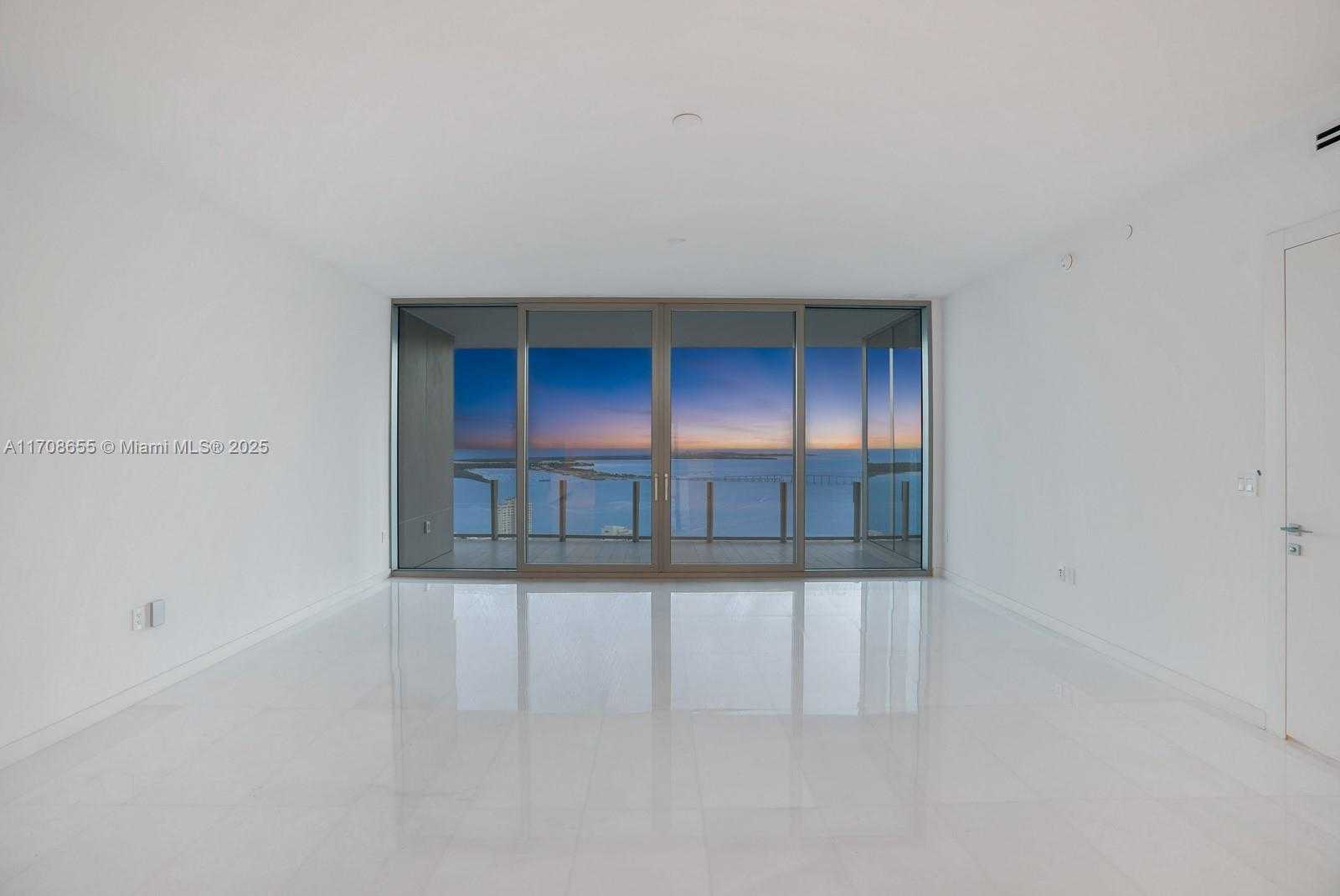 Small Image of 300 BISCAYNE BLVD WAY #4703, Miami Number 5