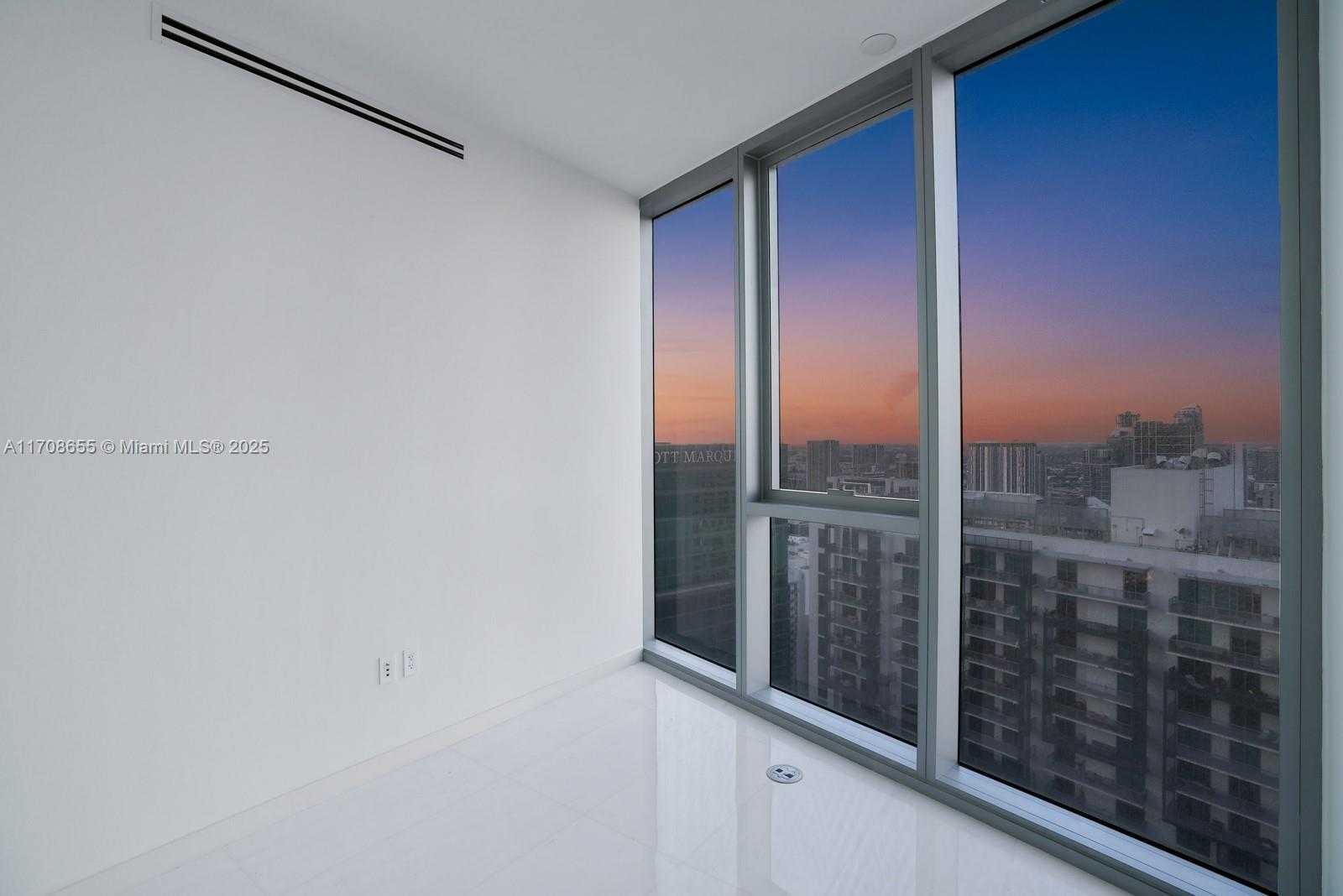 Small Image of 300 BISCAYNE BLVD WAY #4703, Miami Number 7