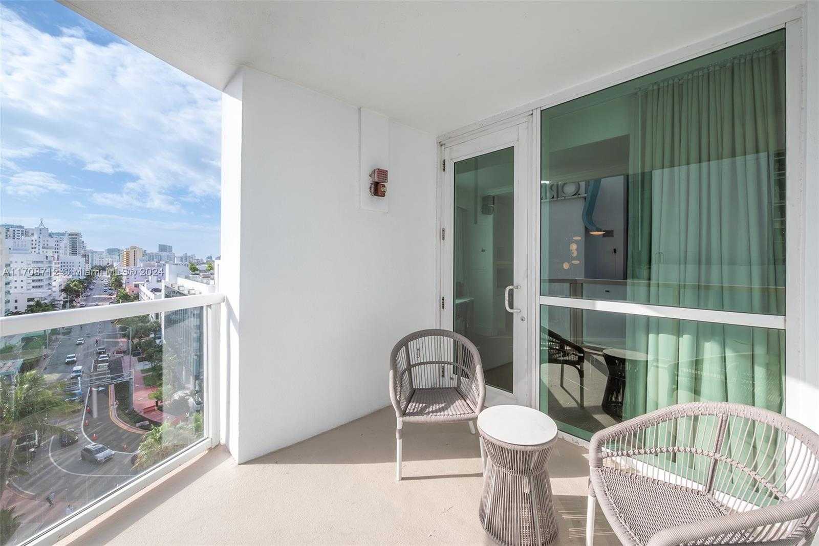 Small Image of 4401 Collins Ave, Miami Beach, FL 33140, USA Number 23