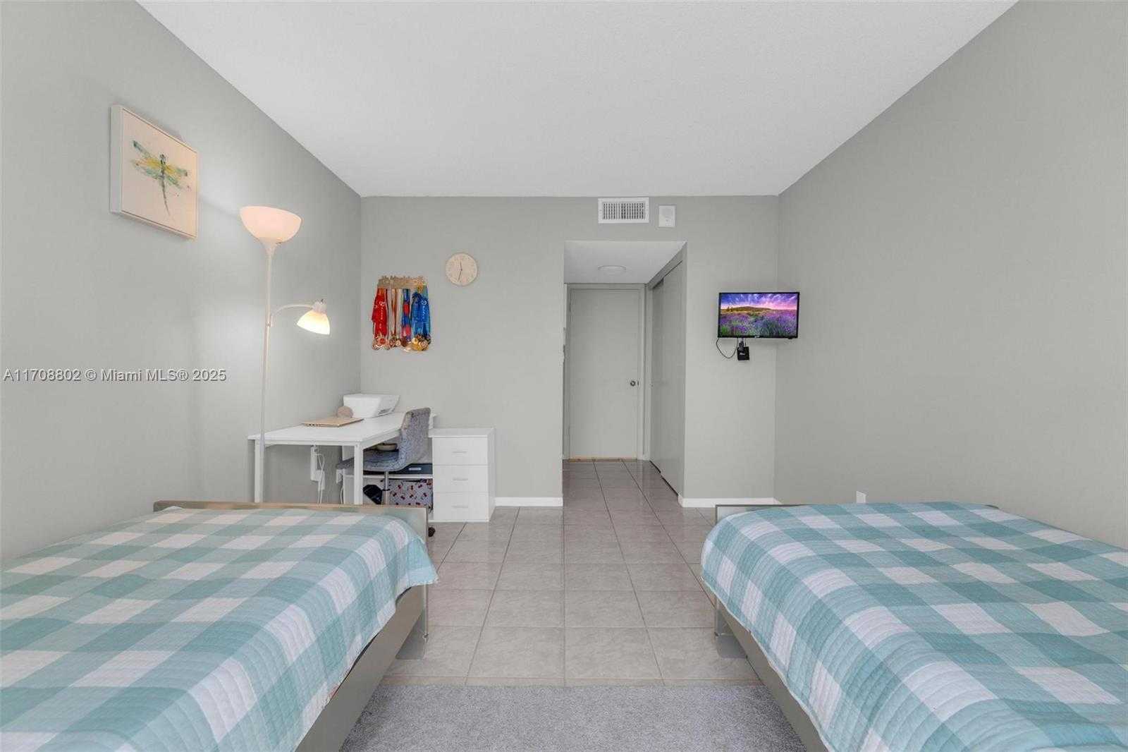 Small Image of 17720 NORTH BAY ROAD #802, Sunny Isles Beach Number 15