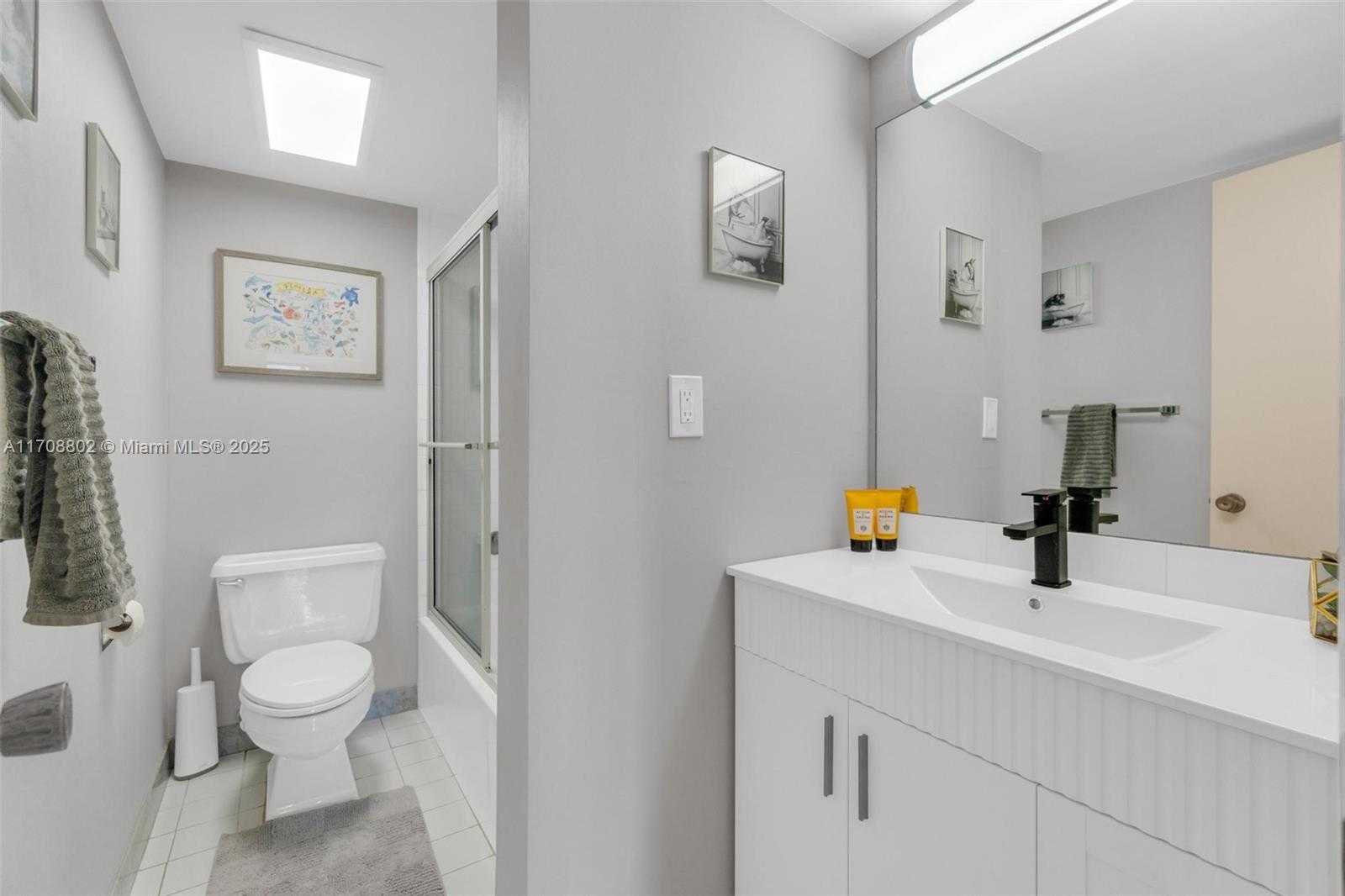 Small Image of 17720 NORTH BAY ROAD #802, Sunny Isles Beach Number 16