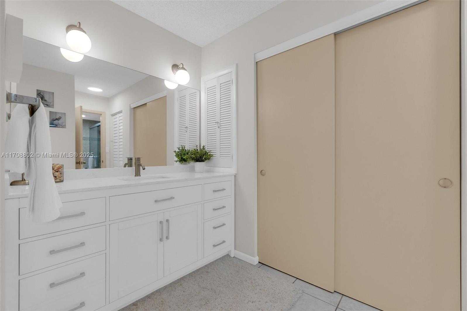 Small Image of 17720 NORTH BAY ROAD #802, Sunny Isles Beach Number 23