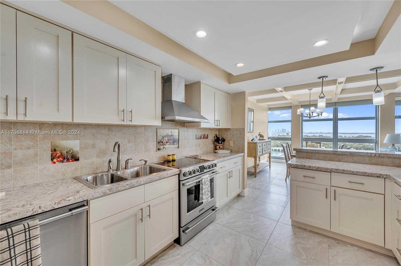 Small Image of 5055 COLLINS AVE #14M, Miami Beach Number 13