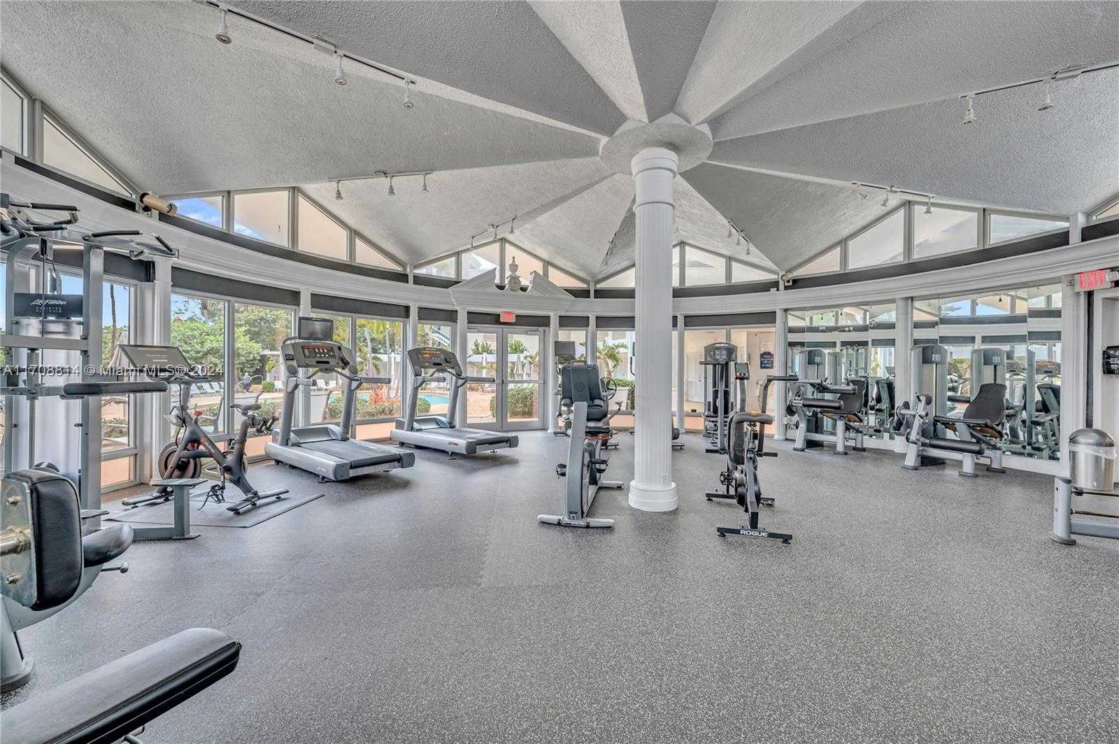 Small Image of 5055 COLLINS AVE #14M, Miami Beach Number 40