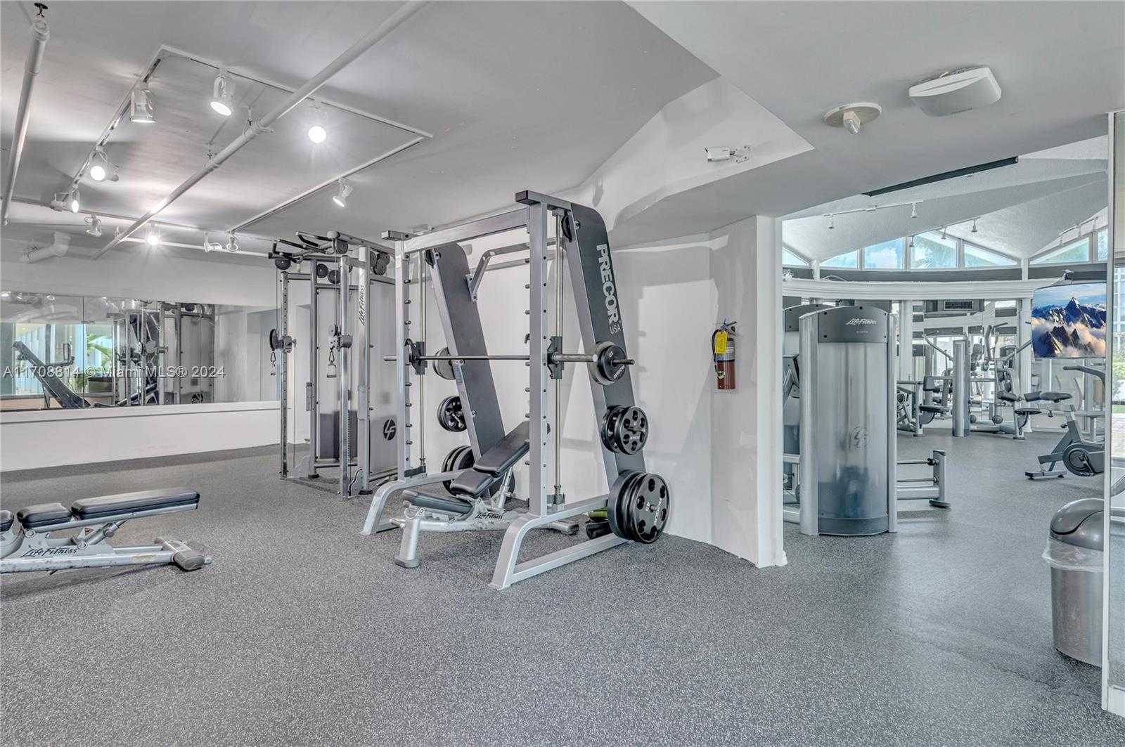 Small Image of 5055 COLLINS AVE #14M, Miami Beach Number 43