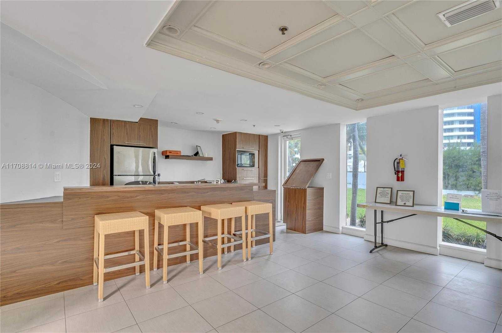Small Image of 5055 COLLINS AVE #14M, Miami Beach Number 44