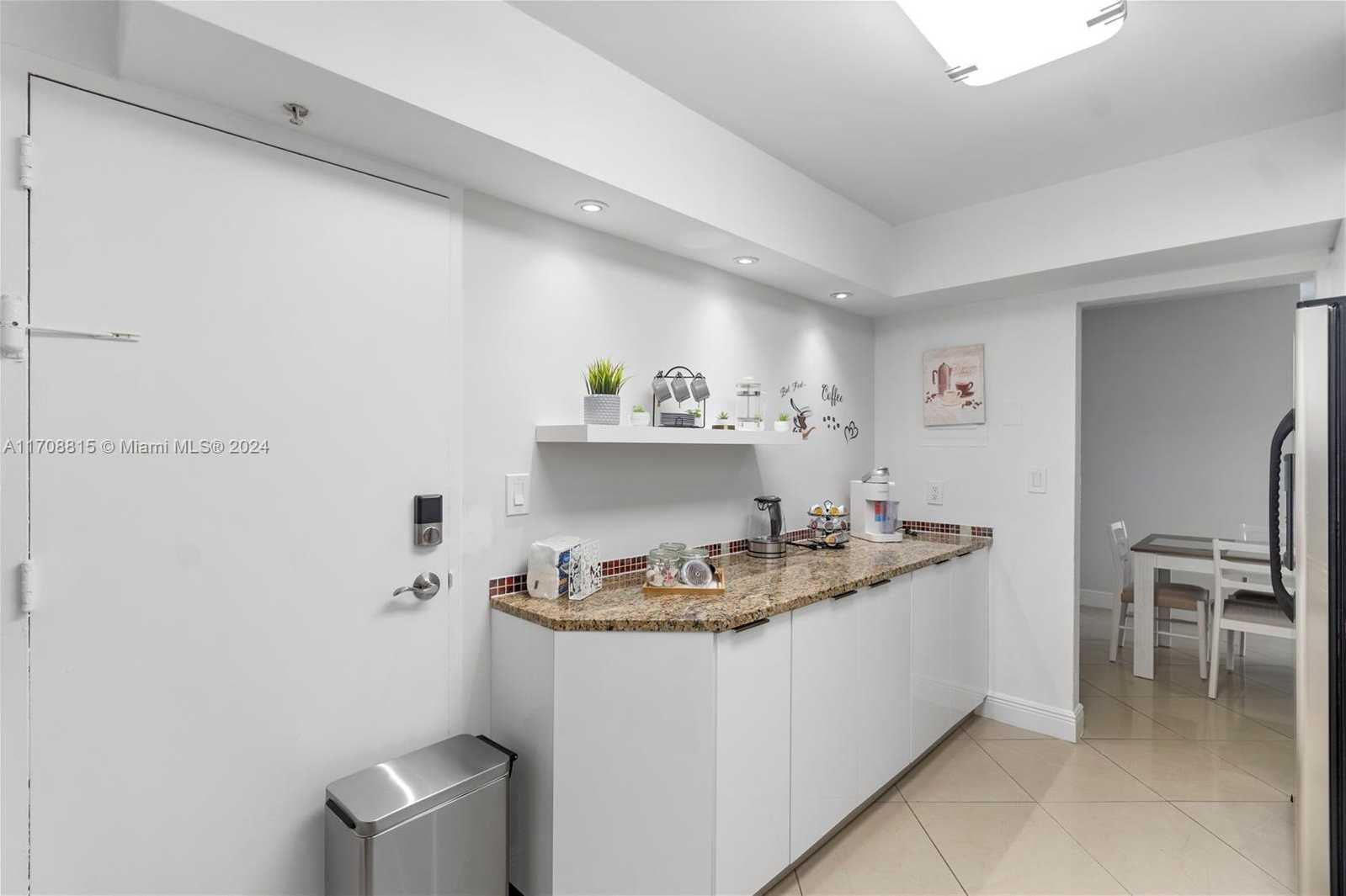 Small Image of 3901 SOUTH OCEAN DR #15N, Hollywood Number 15