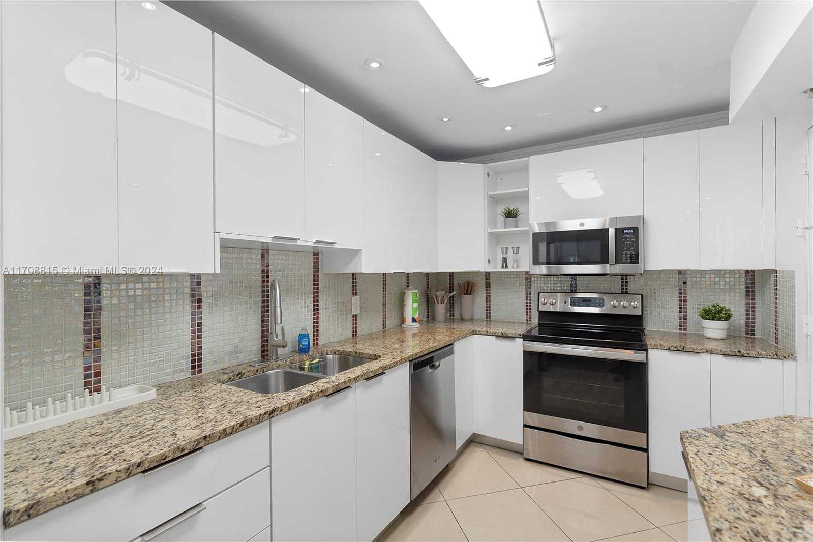 Small Image of 3901 SOUTH OCEAN DR #15N, Hollywood Number 18