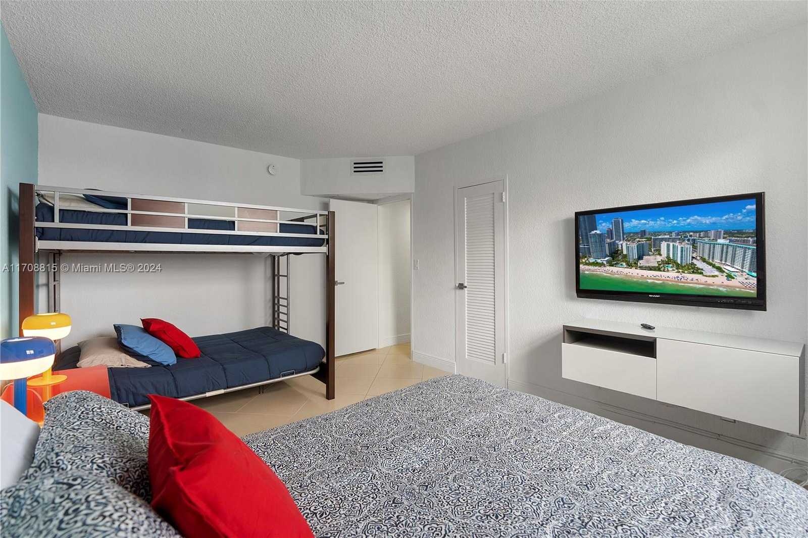 Small Image of 3901 SOUTH OCEAN DR #15N, Hollywood Number 39