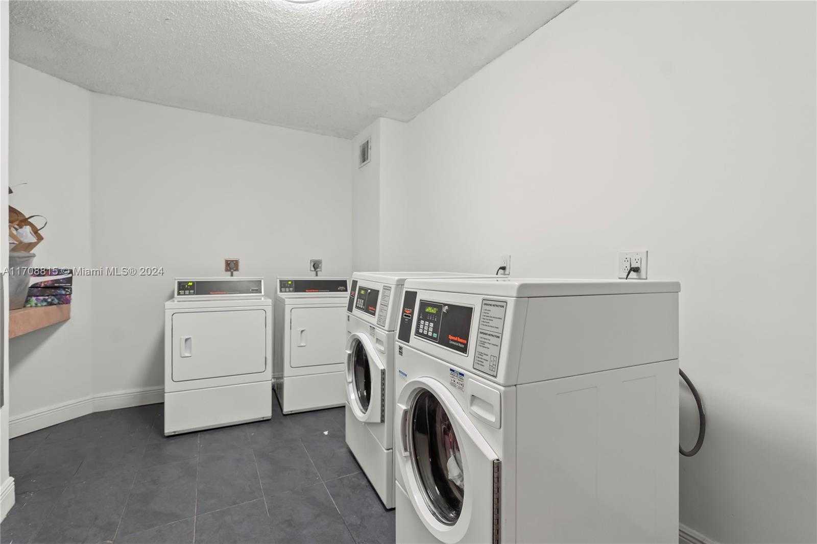 Small Image of 3901 SOUTH OCEAN DR #15N, Hollywood Number 53
