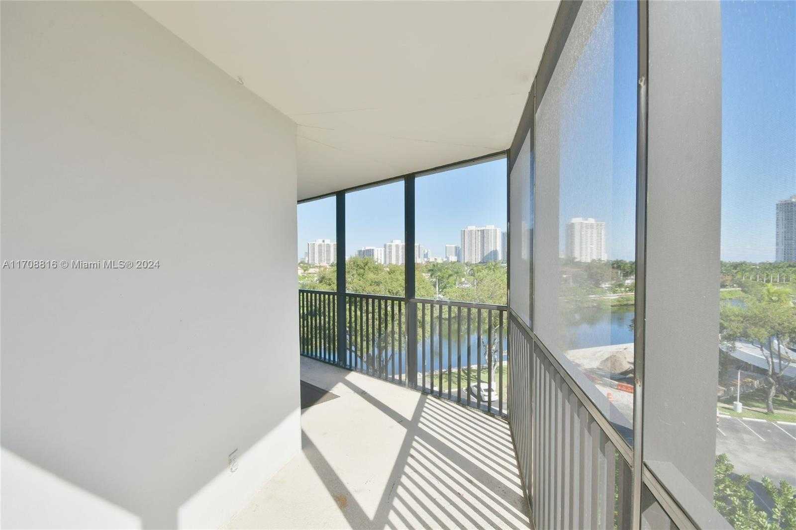 Small Image of 3475 NORTH COUNTRY CLUB DR #615, Aventura Number 15