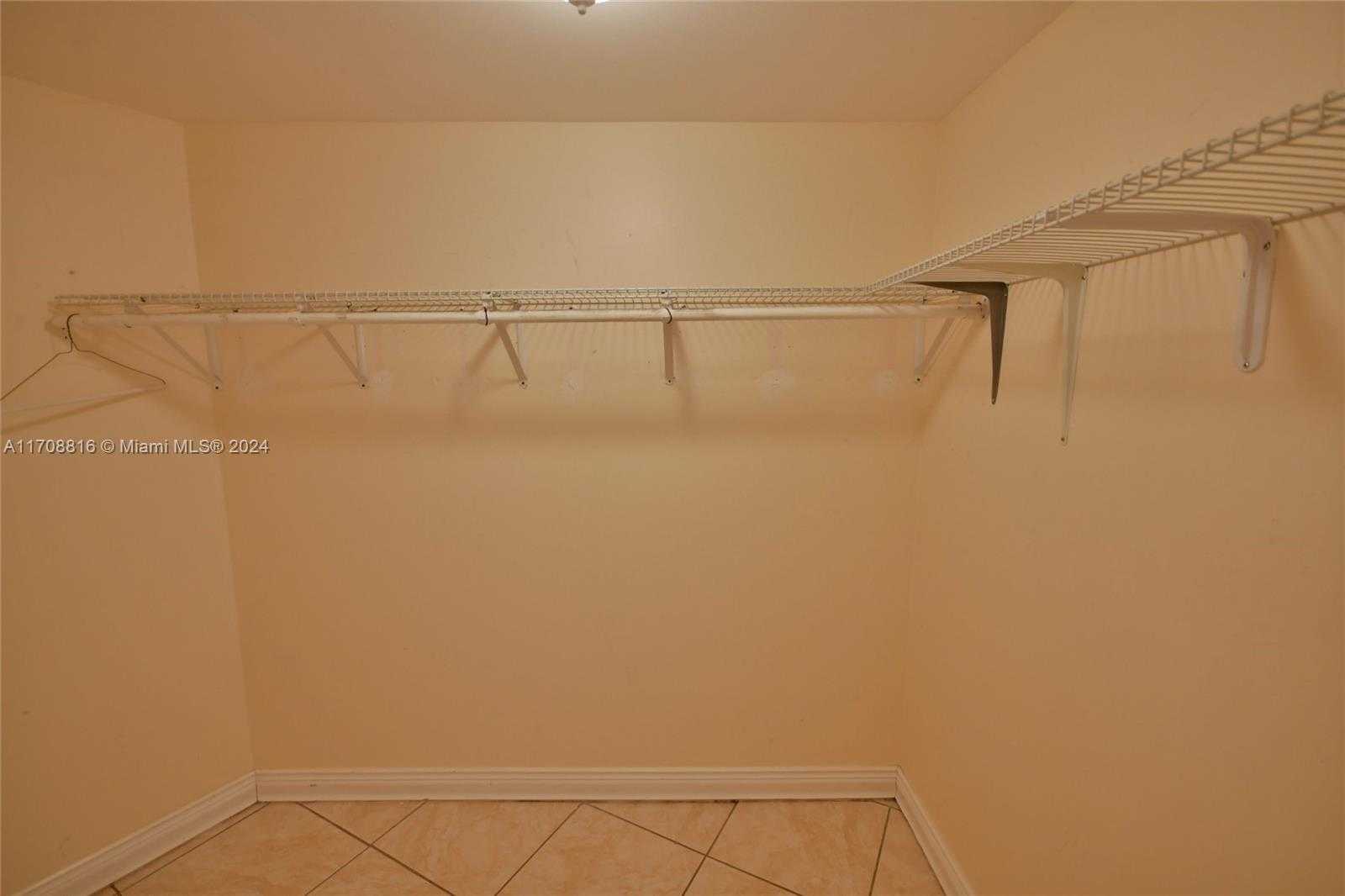 Small Image of 3475 NORTH COUNTRY CLUB DR #615, Aventura Number 26