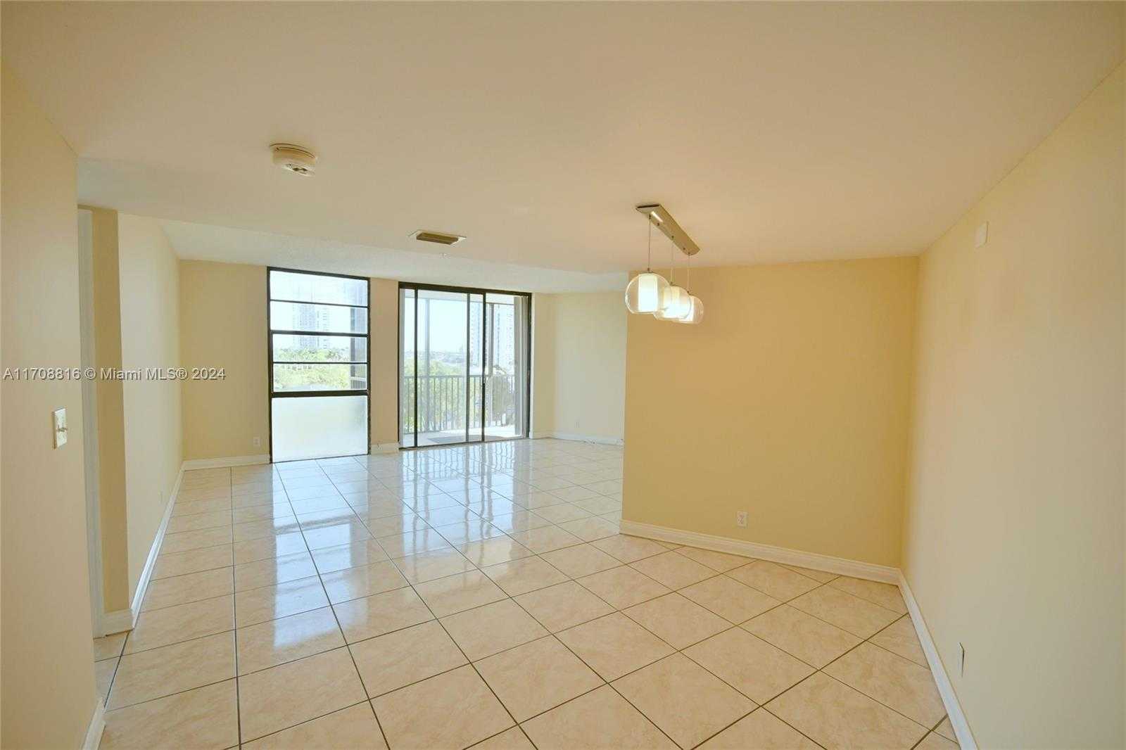 Small Image of 3475 NORTH COUNTRY CLUB DR #615, Aventura Number 9