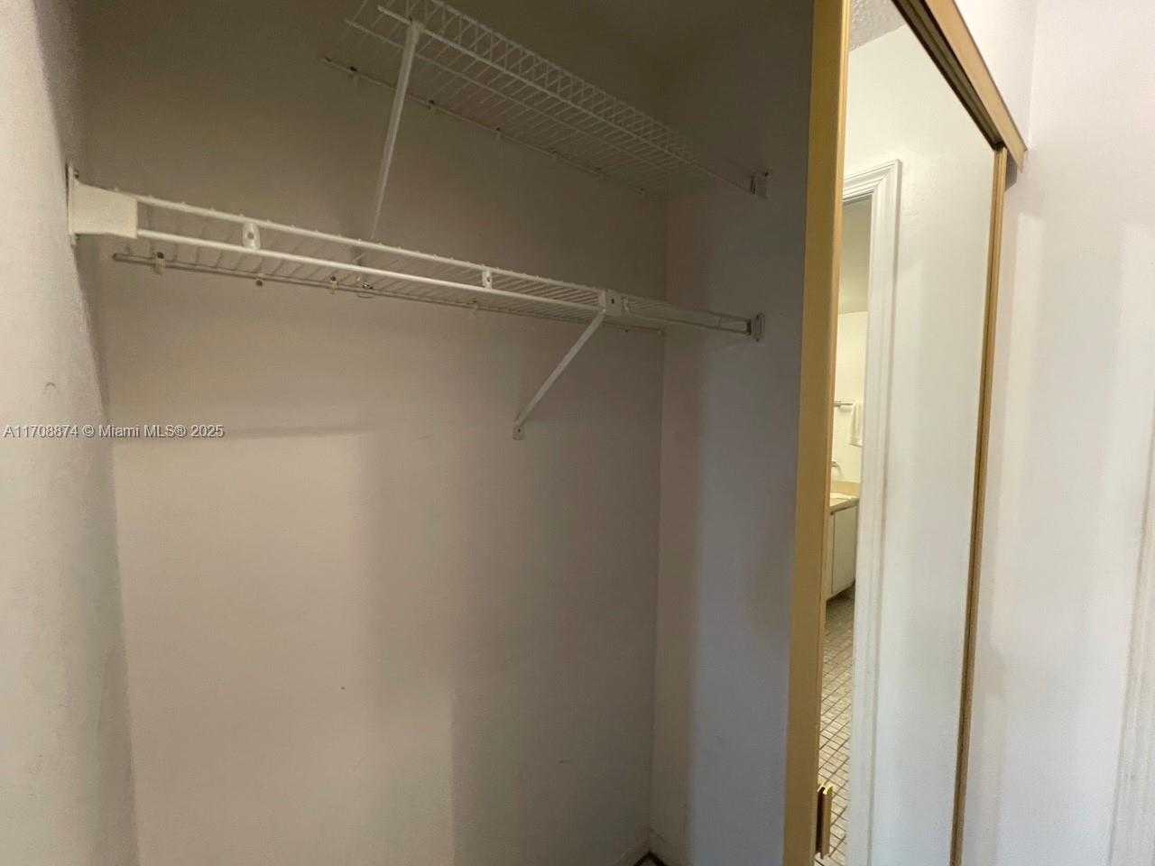 Small Image of 6800 CYPRESS RD #511, Plantation Number 14