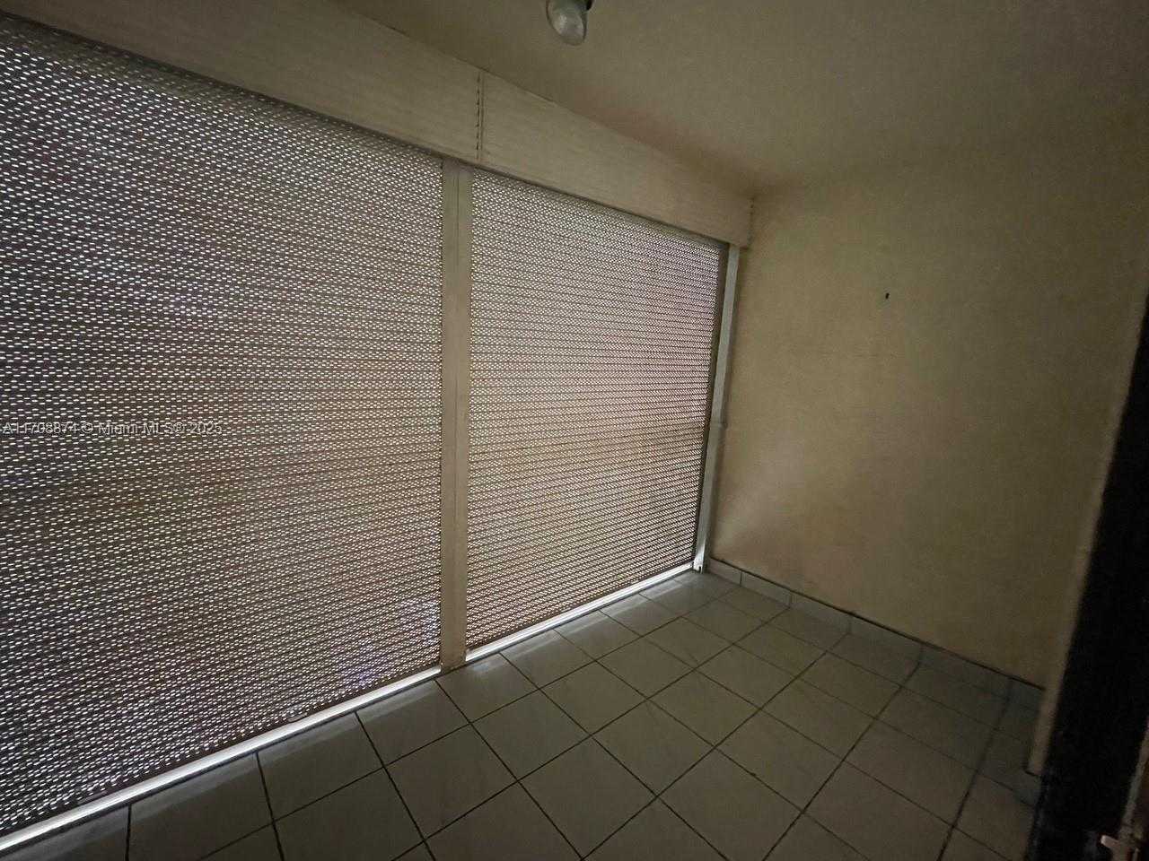 Small Image of 6800 CYPRESS RD #511, Plantation Number 18