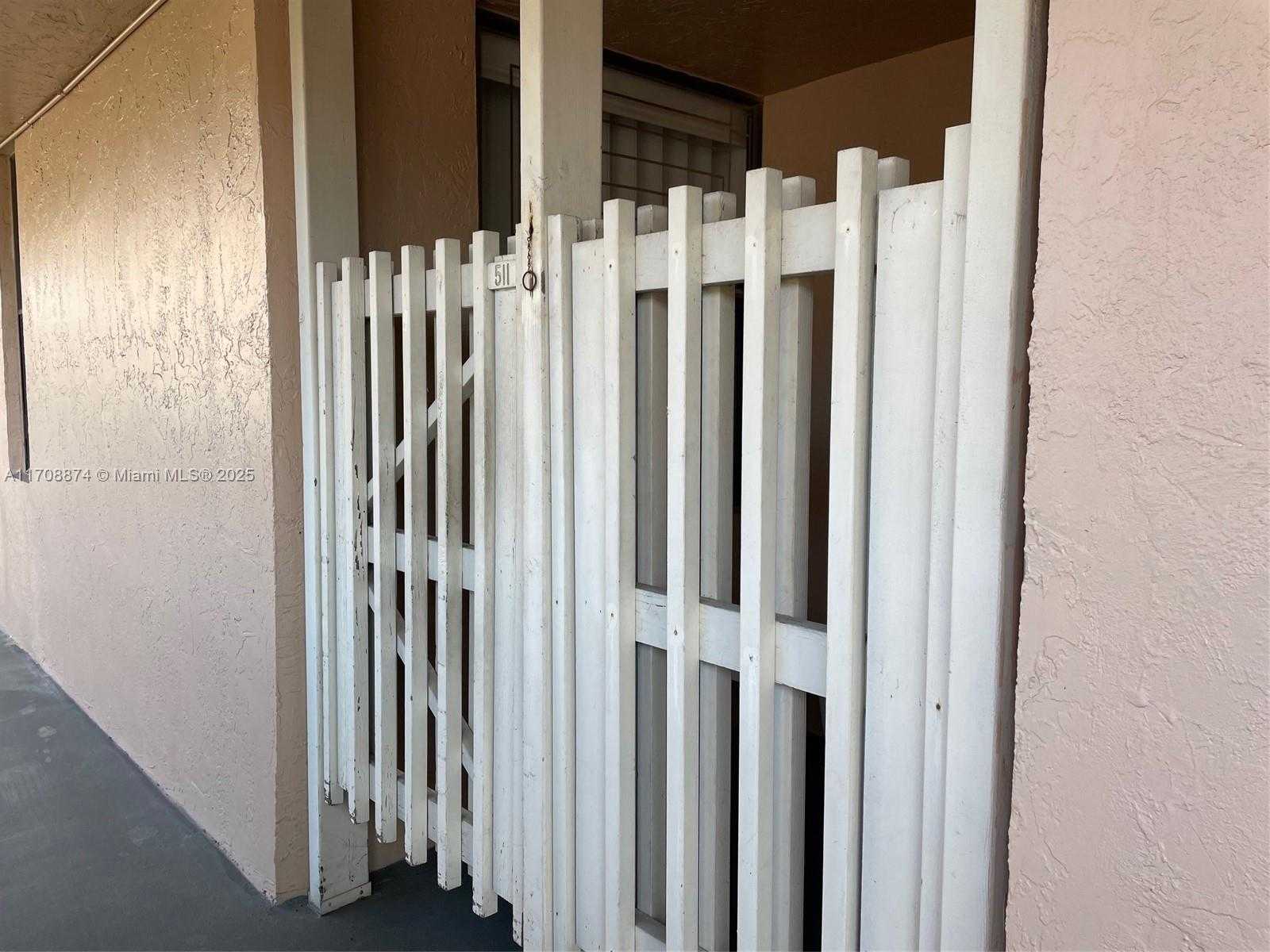 Small Image of 6800 CYPRESS RD #511, Plantation Number 2