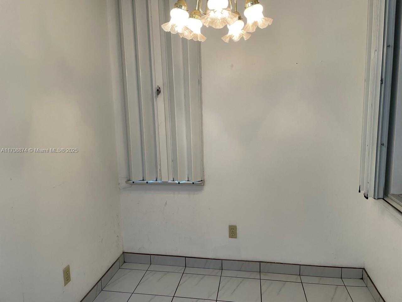 Small Image of 6800 CYPRESS RD #511, Plantation Number 7