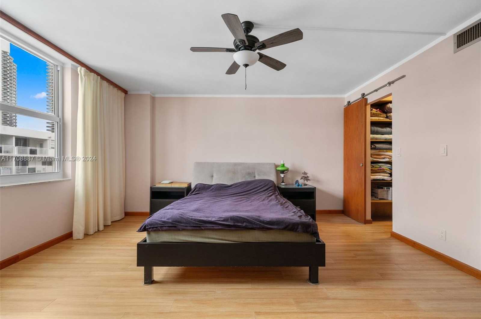 Small Image of 1865 SOUTH OCEAN DR #16B, Hallandale Beach Number 19