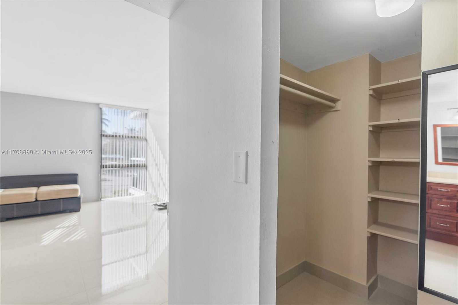 Small Image of 3675 NORTH COUNTRY CLUB DR #105, Aventura Number 15