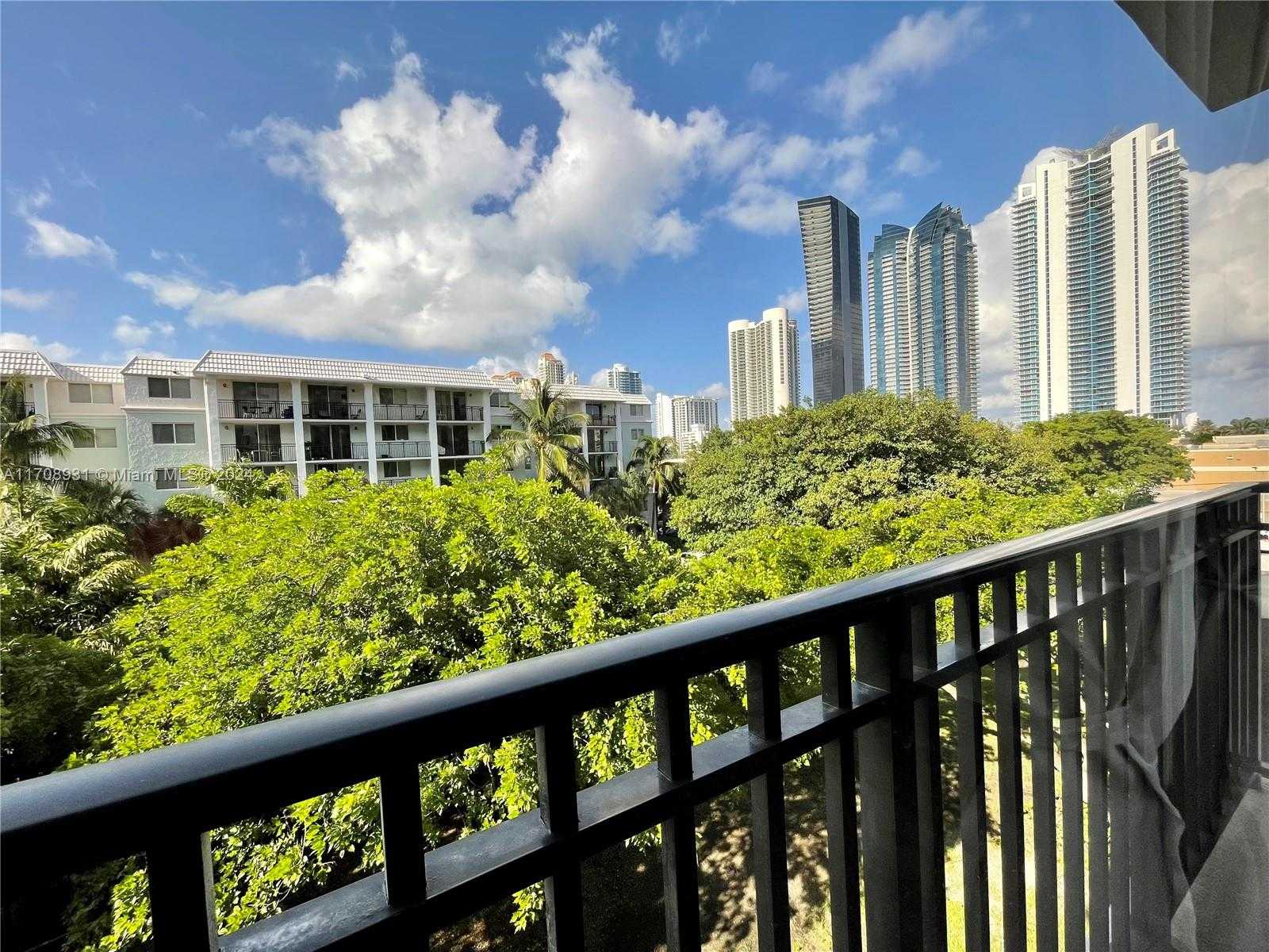 Small Image of 17021 N Bay Rd, Sunny Isles Beach, FL 33160, USA Number 27