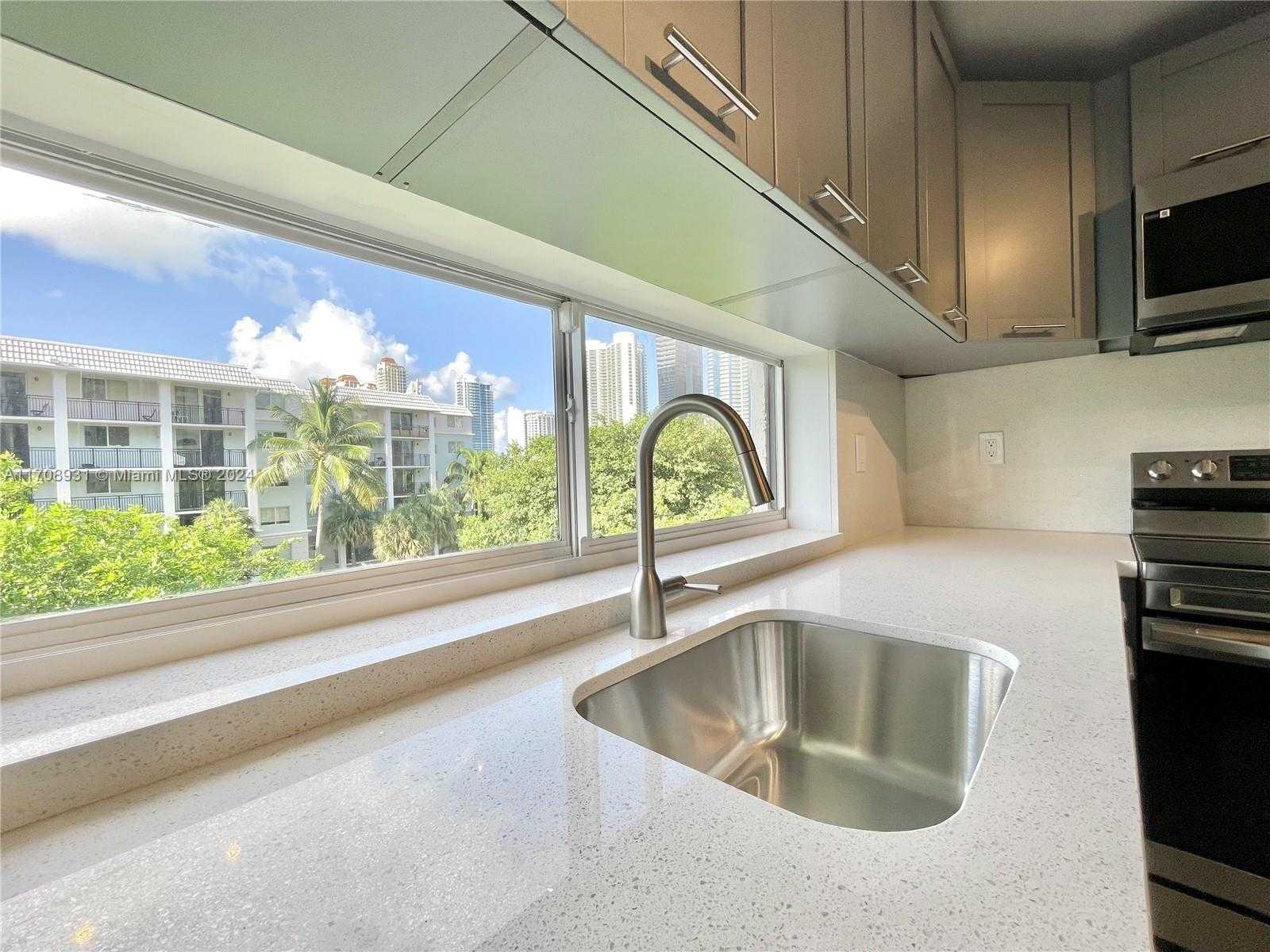 Small Image of 17021 N Bay Rd, Sunny Isles Beach, FL 33160, USA Number 29