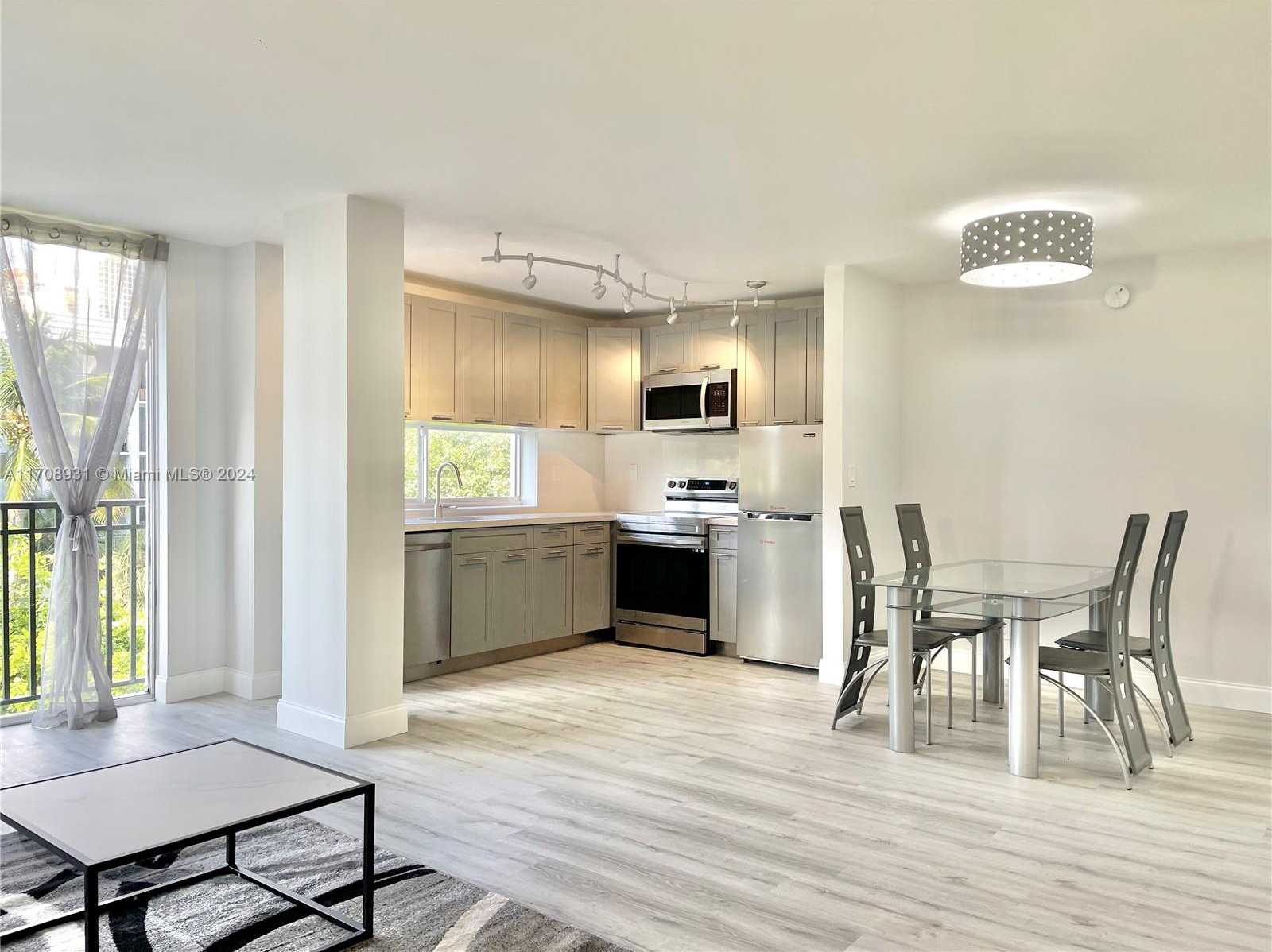 Small Image of 17021 N Bay Rd, Sunny Isles Beach, FL 33160, USA Number 30