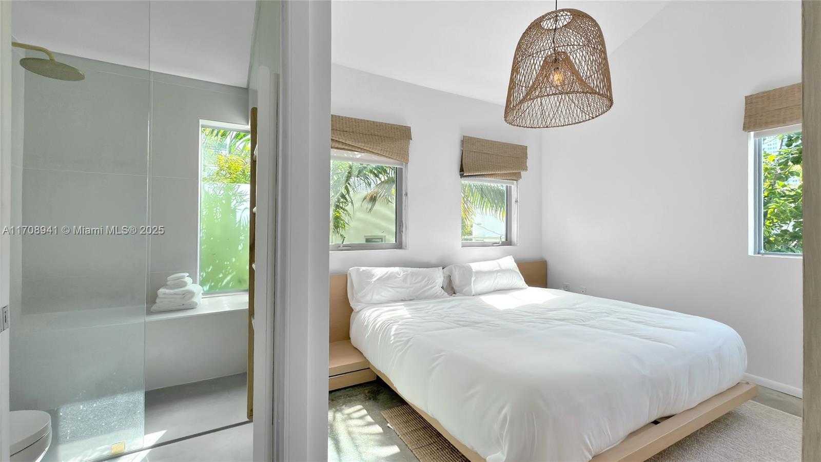 Small Image of 734 MICHIGAN AVE #7 and 6, Miami Beach Number 18