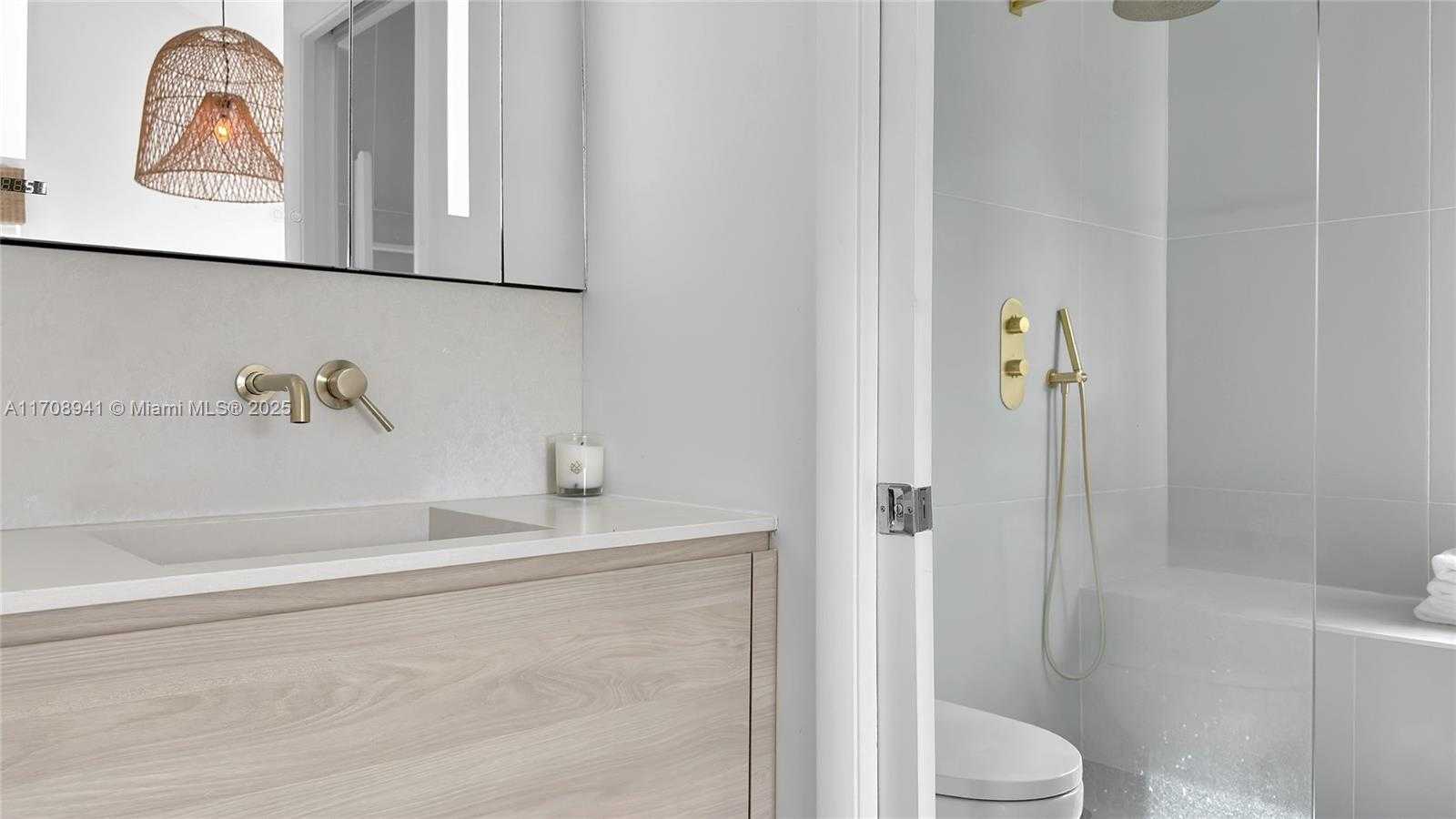 Small Image of 734 MICHIGAN AVE #7 and 6, Miami Beach Number 19