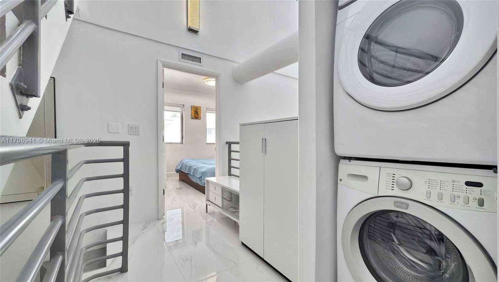 Small Image of 734 MICHIGAN AVE #7 and 6, Miami Beach Number 33