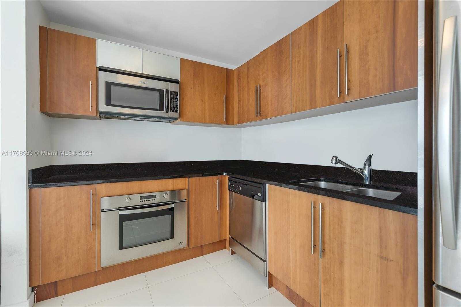 Small Image of 300 SOUTH BISCAYNE BLVD #T-2309, Miami Number 5