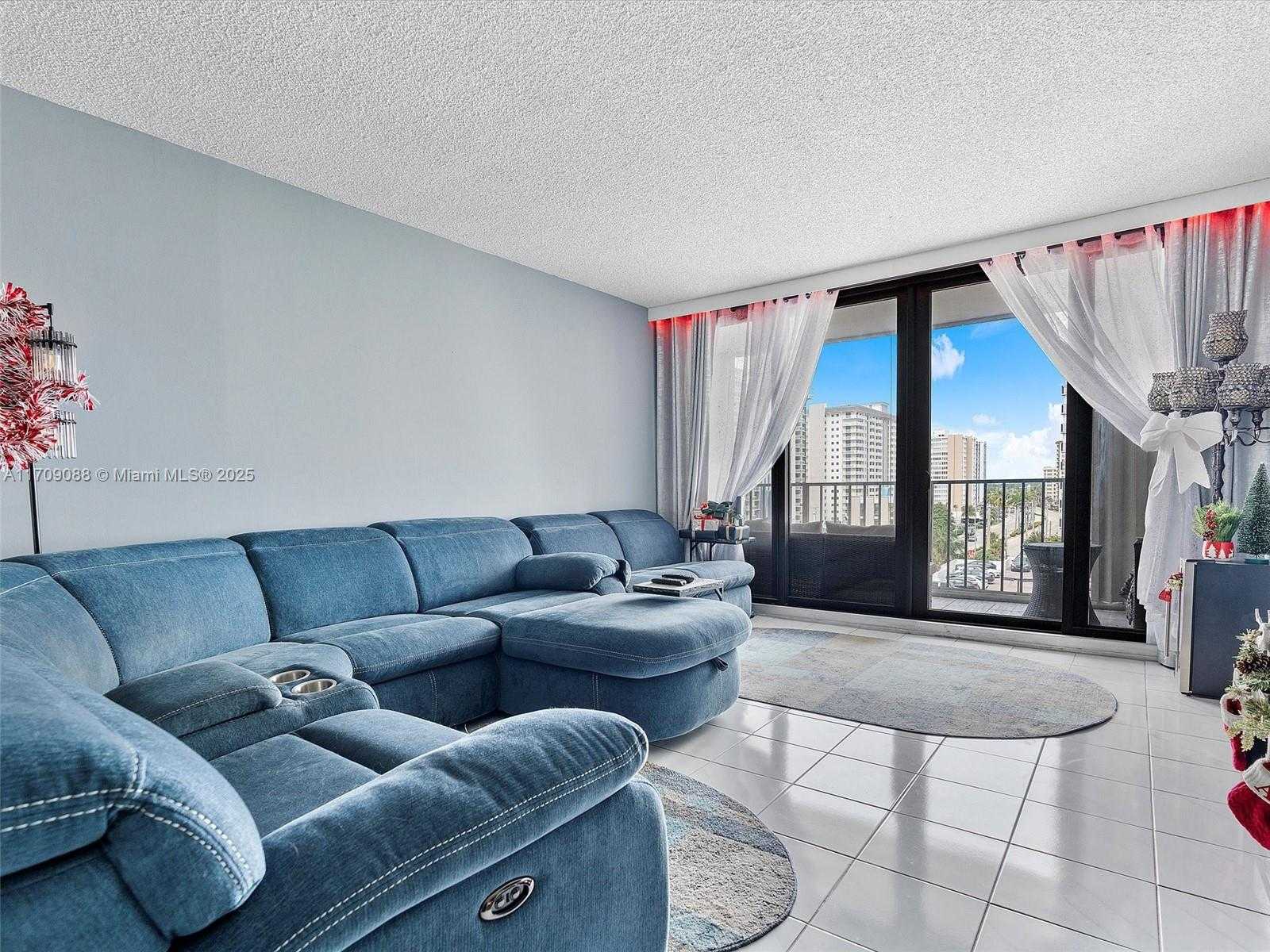 Small Image of 2401 SOUTH OCEAN DR #605, Hollywood Number 9