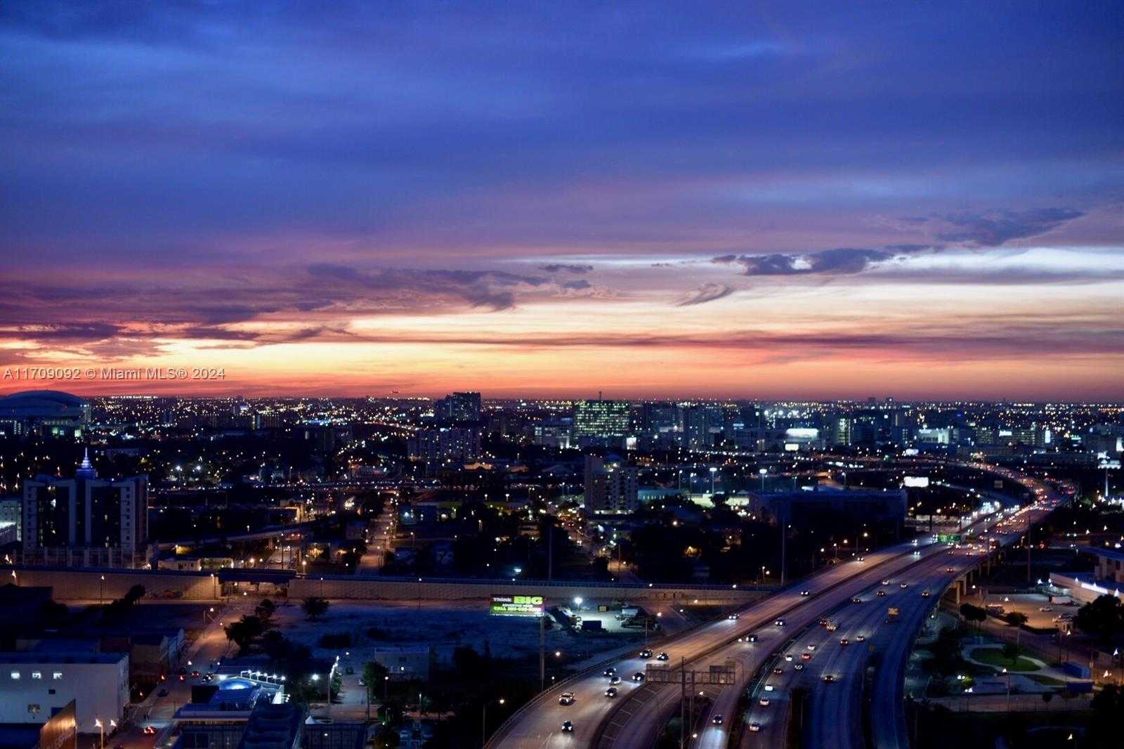 Small Image of 1100 BISCAYNE BLVD #2605, Miami Number 5
