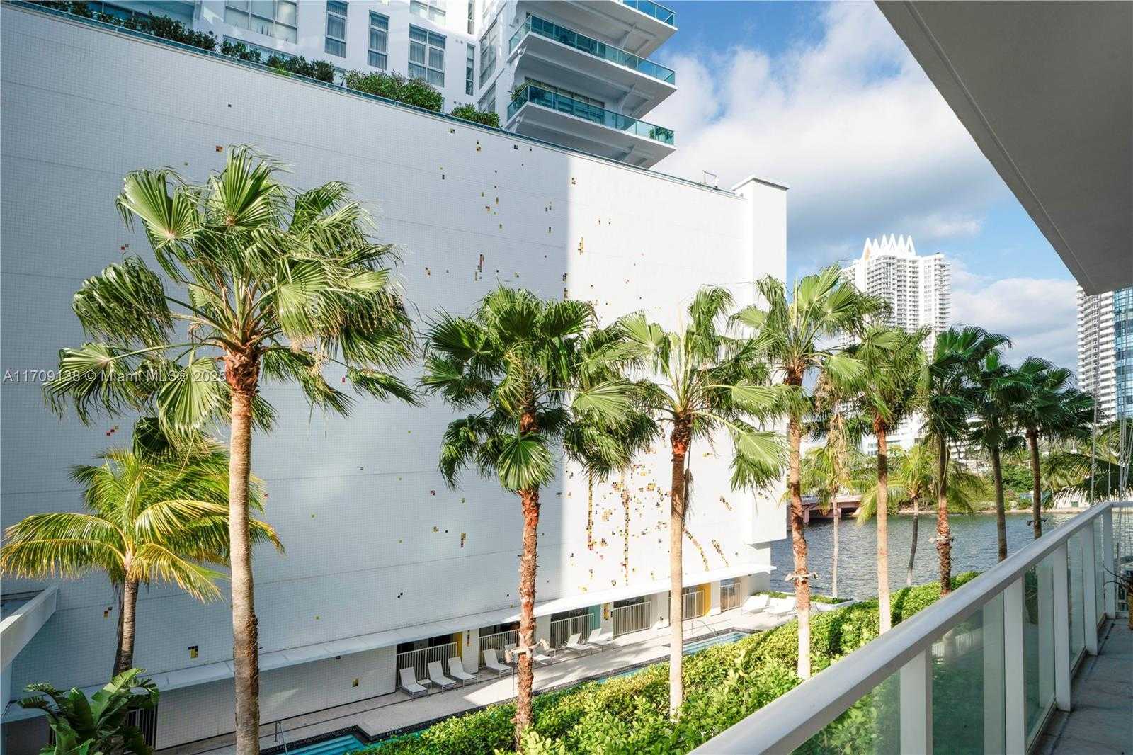 Small Image of 6103 AQUA AVE #301, Miami Beach Number 12