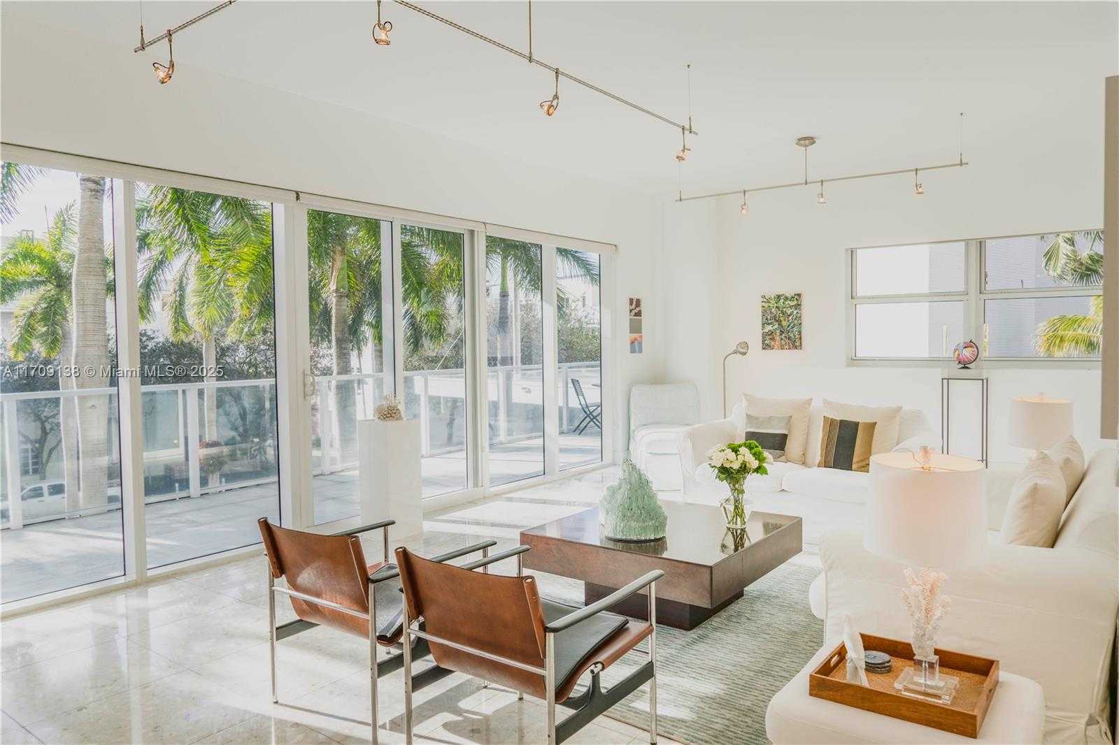 Small Image of 6103 AQUA AVE #301, Miami Beach Number 3