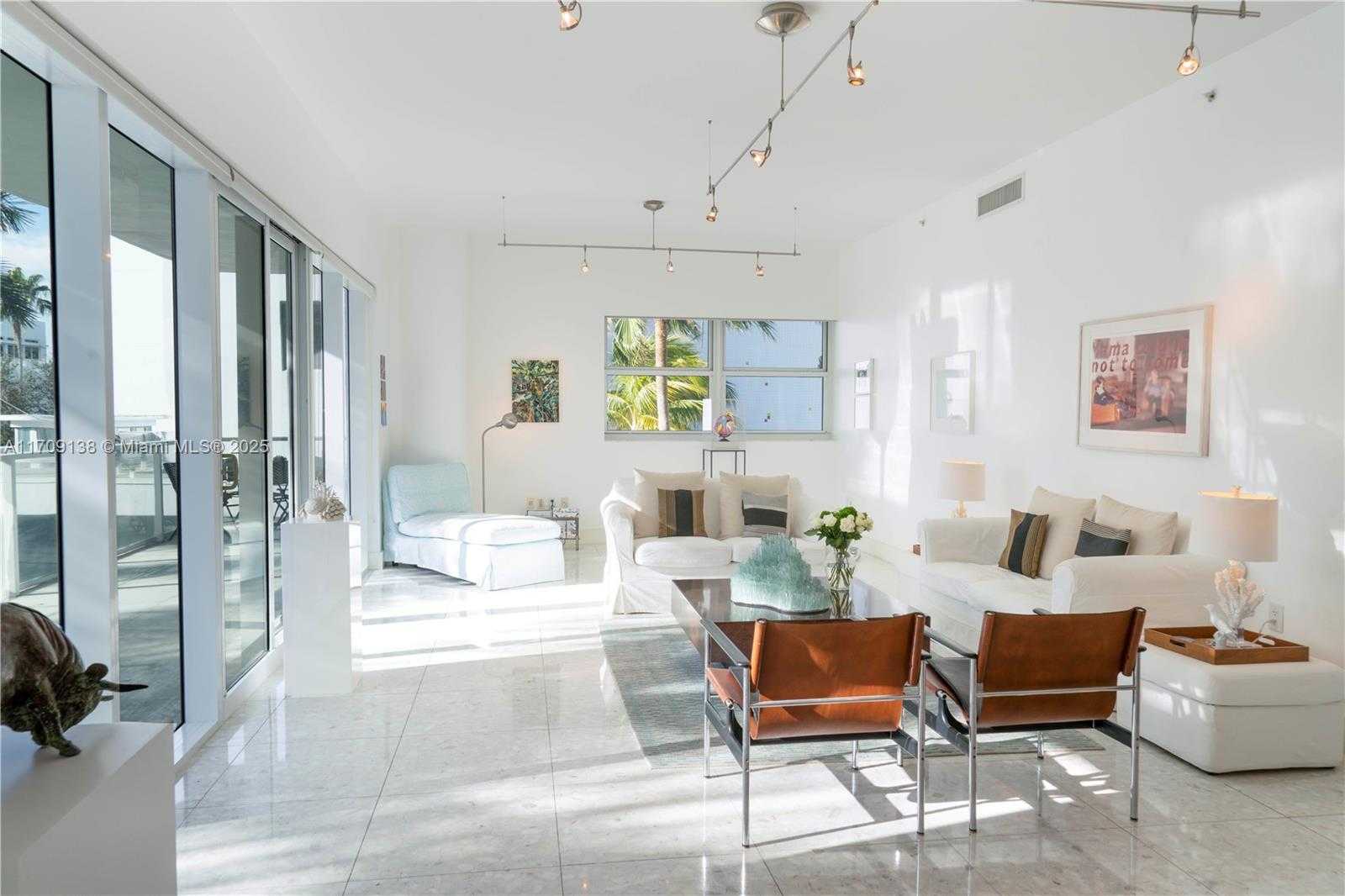 Small Image of 6103 AQUA AVE #301, Miami Beach Number 4