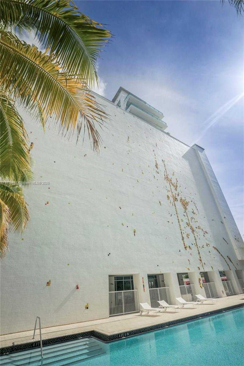 Small Image of 6103 AQUA AVE #301, Miami Beach Number 49