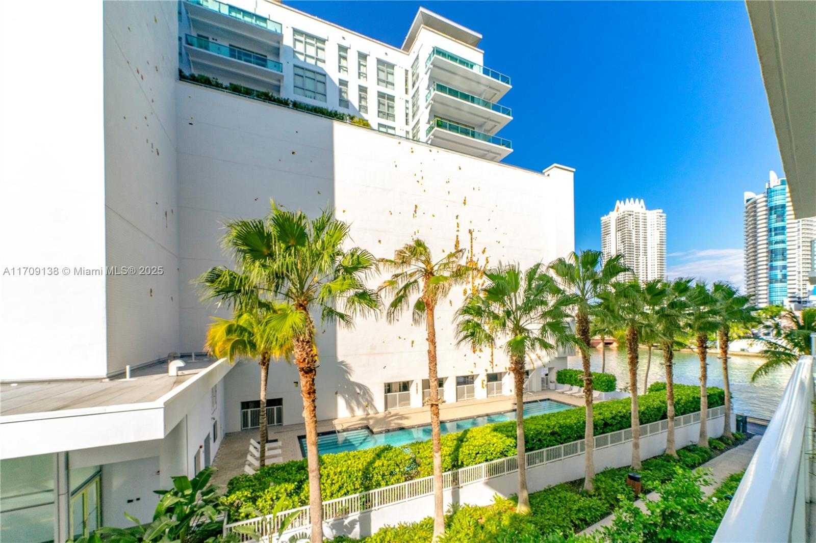 Small Image of 6103 AQUA AVE #301, Miami Beach Number 56