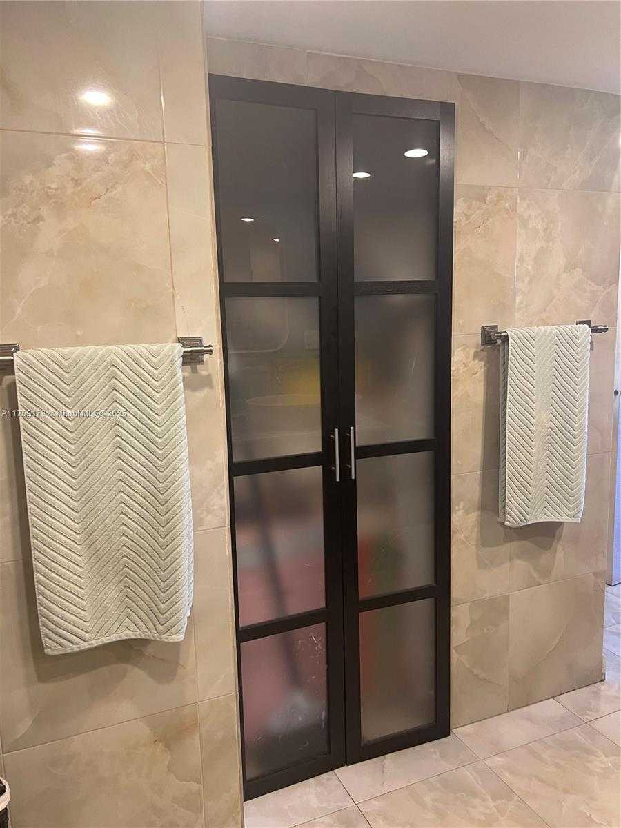 Small Image of 1500 SOUTH OCEAN DR #5G, Hollywood Number 31