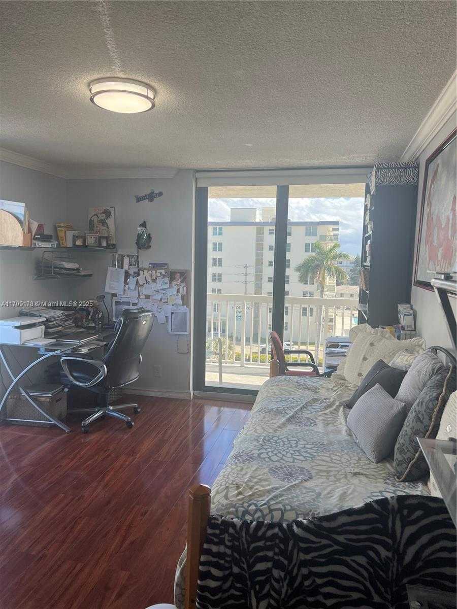 Small Image of 1500 SOUTH OCEAN DR #5G, Hollywood Number 38