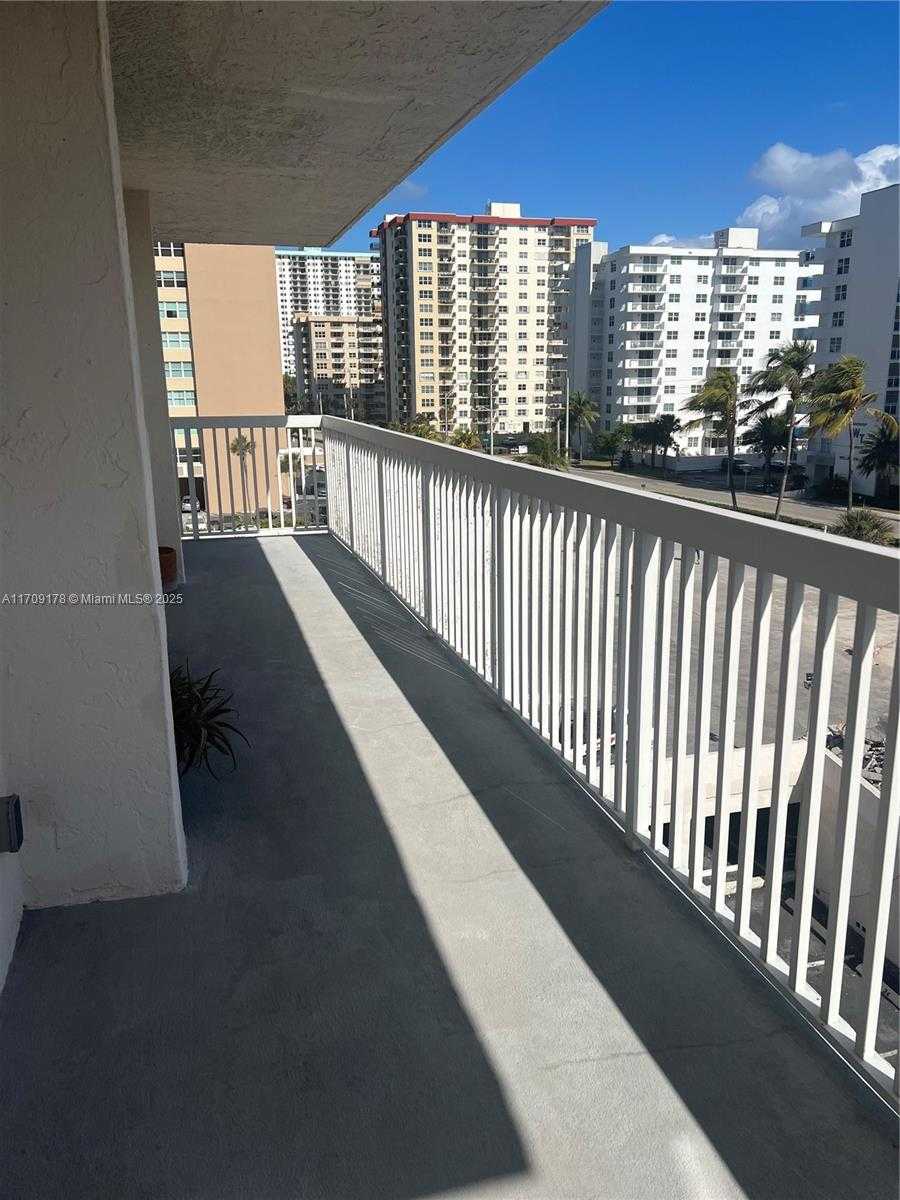 Small Image of 1500 SOUTH OCEAN DR #5G, Hollywood Number 48