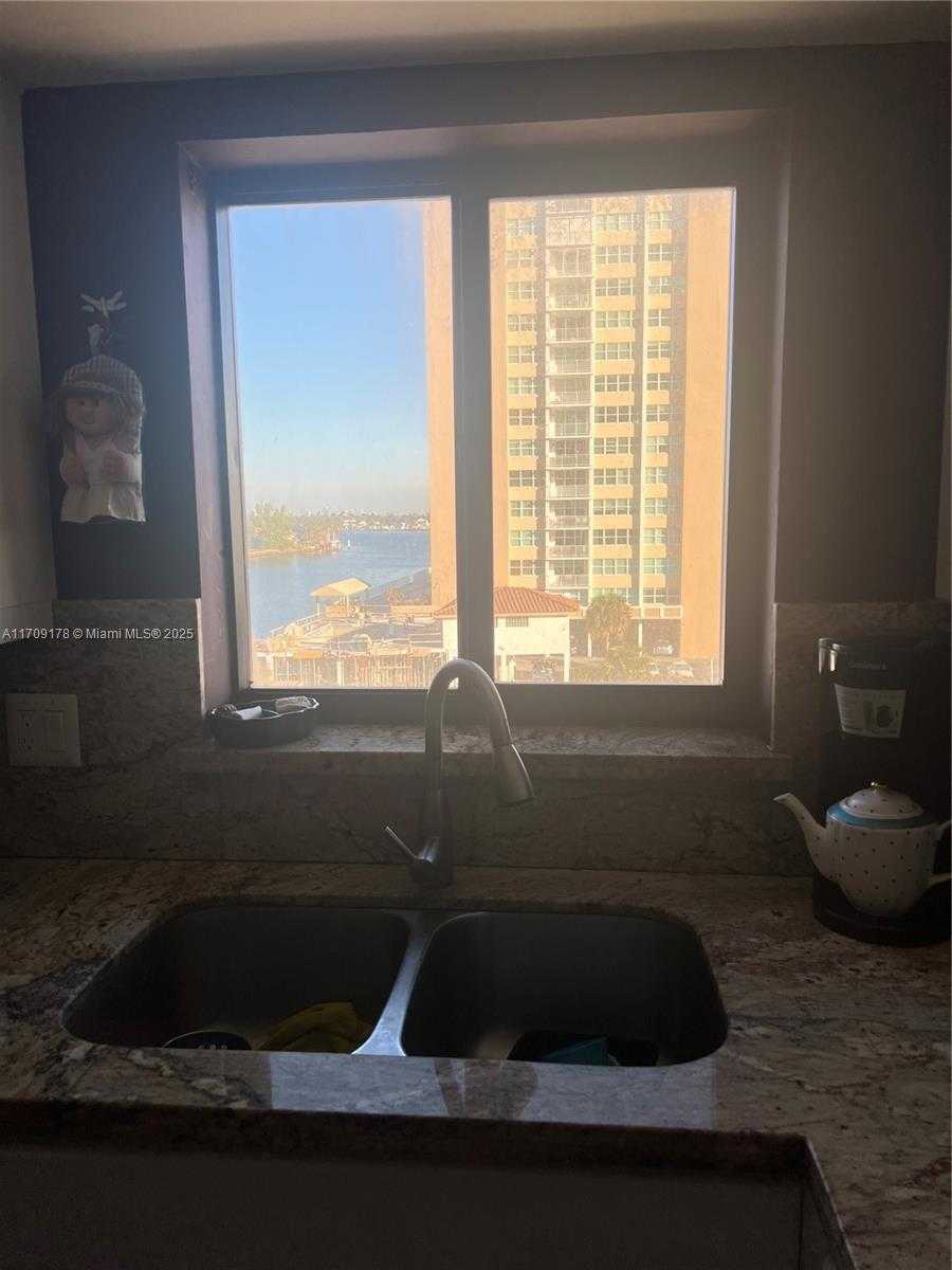 Small Image of 1500 SOUTH OCEAN DR #5G, Hollywood Number 5