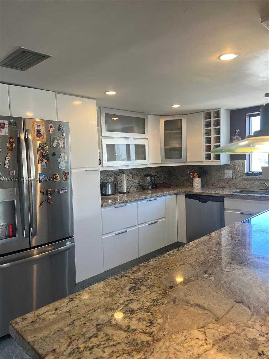 Small Image of 1500 SOUTH OCEAN DR #5G, Hollywood Number 9