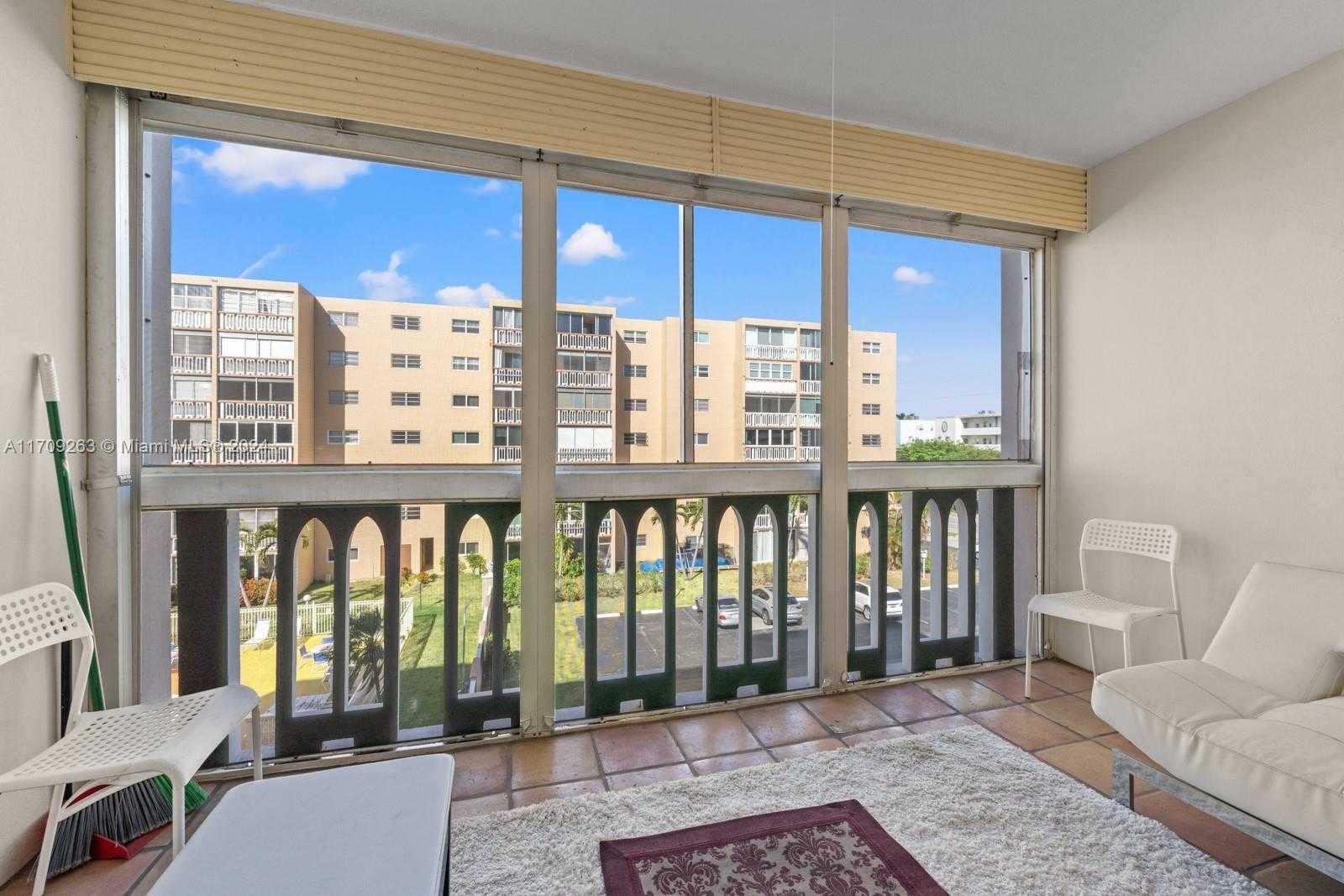 Small Image of 421 NORTH EAST 14TH AVE #405, Hallandale Beach Number 24