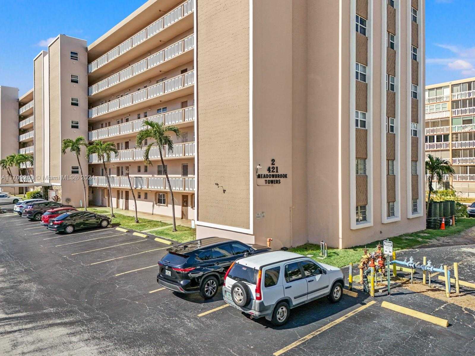 Small Image of 421 NORTH EAST 14TH AVE #405, Hallandale Beach Number 3