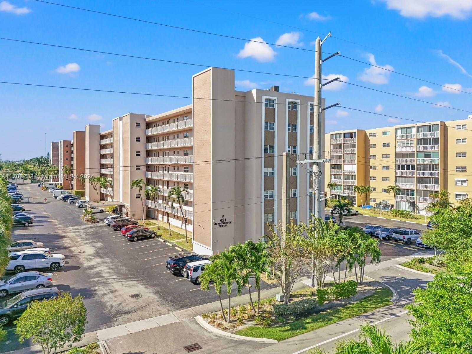 Small Image of 421 NORTH EAST 14TH AVE #405, Hallandale Beach Number 4