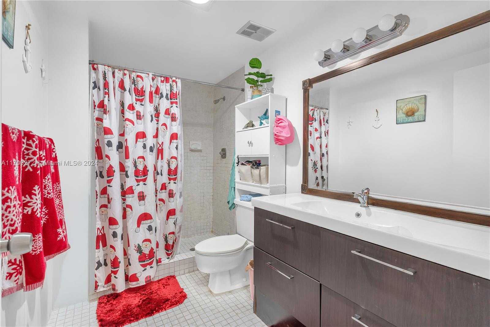 Small Image of 491 Ives Dairy Rd, Miami, FL 33179, USA Number 15