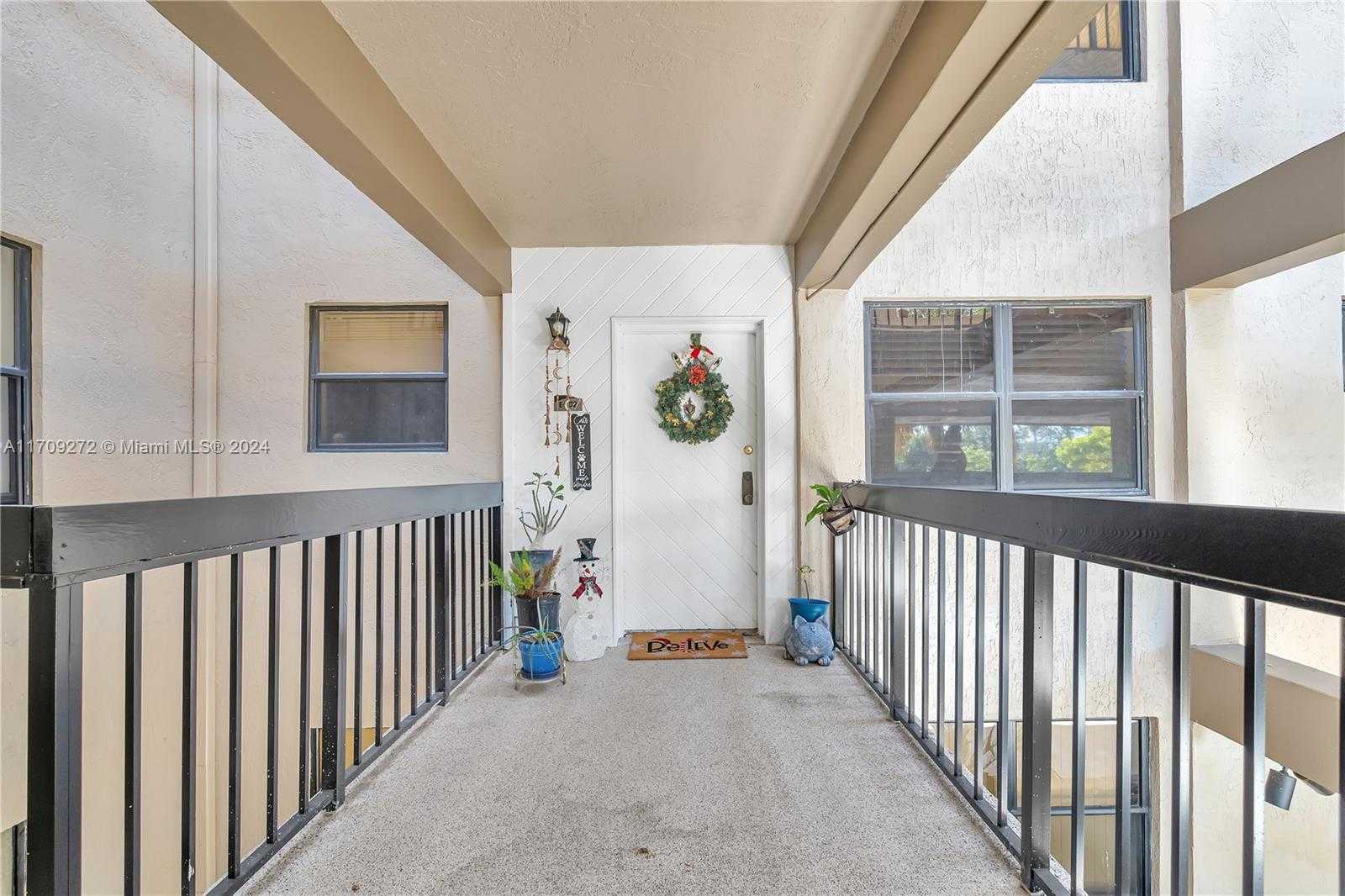 Small Image of 491 Ives Dairy Rd, Miami, FL 33179, USA Number 3