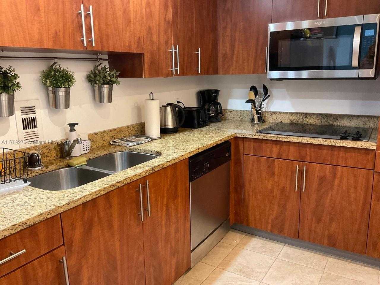 Small Image of 4001 SOUTH OCEAN DR #16G, Hollywood Number 2