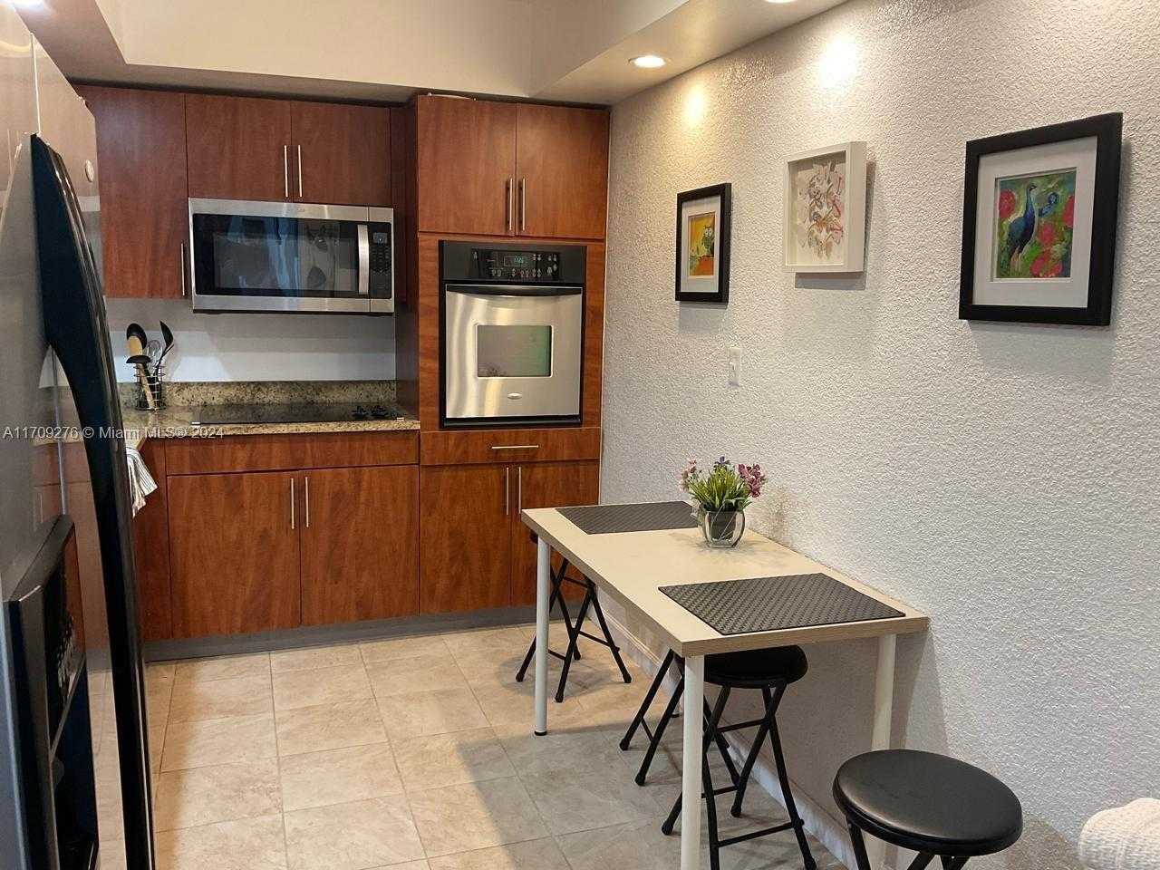 Small Image of 4001 SOUTH OCEAN DR #16G, Hollywood Number 3