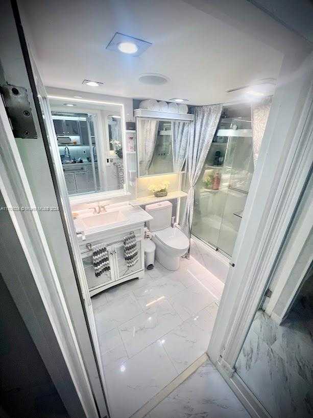 Small Image of 19201 COLLINS AVE #107, Sunny Isles Beach Number 11